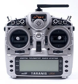 Taranis X9D遥控器。